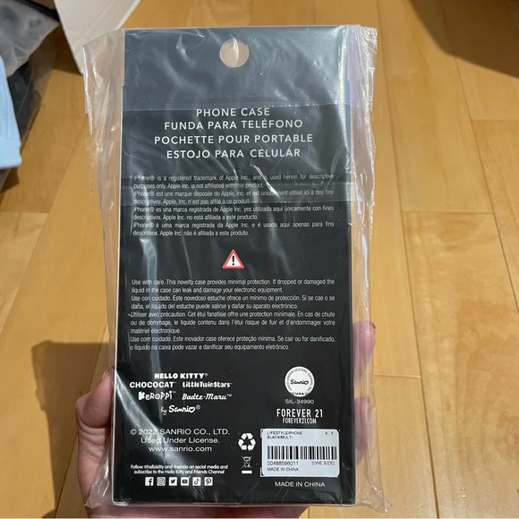 NIB hello kitty iPhone 12/12 pro case - Picture 8 of 9